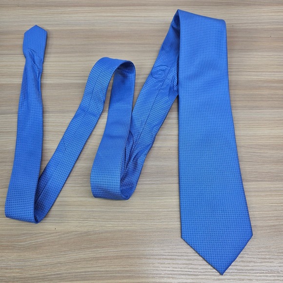 Neck Tie Mens Light Blue Geo Textured Silk Preppy BLOOMINGDALES The Mens‎ Store - Picture 1 of 9